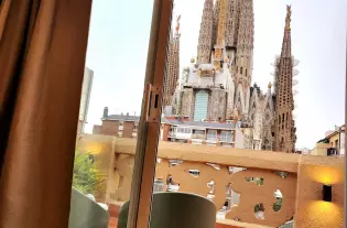 Как Барселона меняет подход к жилищному вопросу: от санкций к сотрудничеству