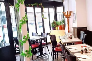 Ресторан в Париже, Франция