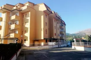 Двухкомнатная квартира в Скалее, Италия