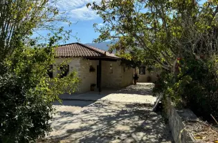 Вилла из натурального камня на Крите, Греция