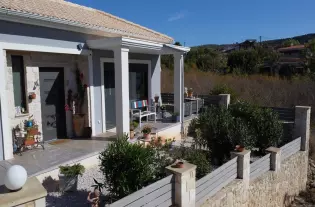 Вилла с видом на горы на Крите, Греция