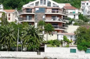 Квартира 110 кв. метров в городе Доброта, Котор, Черногория