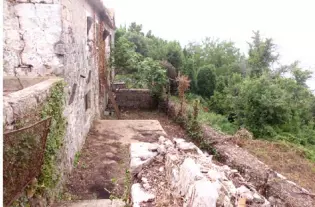 Участок в городе Тивате, Черногория