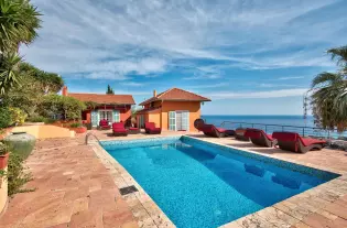 Уютный домик 335 кв. метров в Ницце, Франция