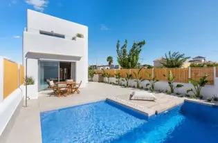 IBIZA STYLE HOUSING