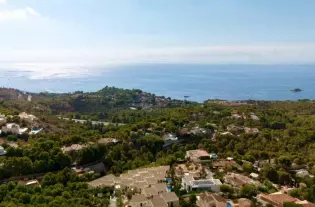 Land for sale in Altea la Vella — your perfect corner on the coast!