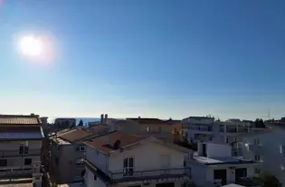 Дом с четырьмя спальнями в Баре