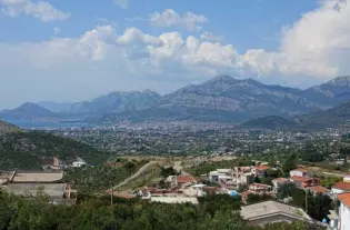 Дом с пятью спальнями в Баре