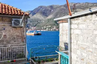 Дом с четырьмя спальнями в Лепетане