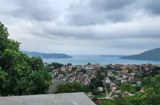 Дом с тремя спальнями в Каменари