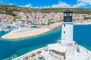 Квартира с двумя спальнями на Луштице