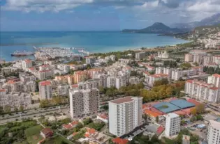 Квартира с одной спальней в Баре