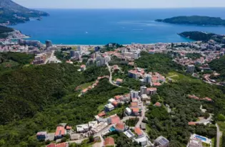 Квартира с одной спальней в Бечичи