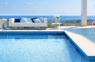 Квартира c тремя спальнями в Бечичи