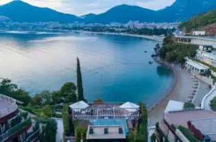 Квартира с тремя спальнями в Dukley