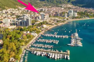 Квартира с двумя спальнями в Будве