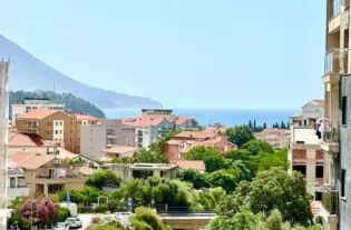 Квартира с одной спальней в Будве