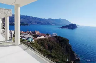 Квартира с одной спальней и квартира студия в Будве