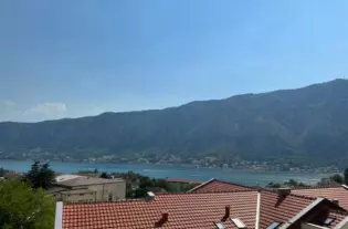 Квартира c двумя спальнями в Доброте