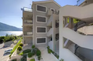 Квартиры в новом комплексе в Которе