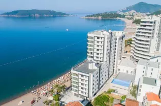 Новая квартира с тремя спальнями в Рафаиловичи