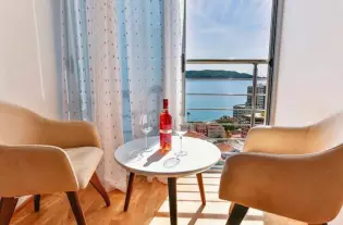 Квартира с одной спальней в Рафаиловичи