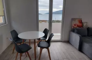 Квартира с двумя спальнями в Херцег Нови