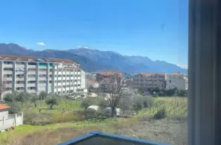 Квартира с двумя спальнями в Тивате