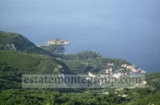 Участок земли под застройку трёхэтажного дома