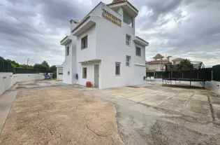 Дом после ремонта в городе  La Nucía - EUS6374