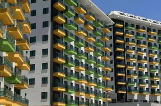 Меблированные апартаменты 2+1 с видом на море и горы в районе Авсаллар (42900)