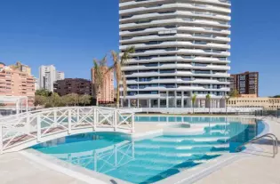 Эксклюзивная квартира с видом на море и горы в Бенидорме - SN3710