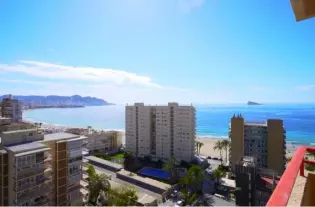 Квартира на первой линии моря в городе Бенидорм - LKB5176