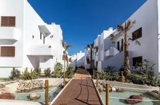 Новое бунгало с видом на море в городе Пульпи - TG3231