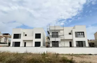 Новые виллы с большим прилегающим участком в городе Торревьеха - MIG5847