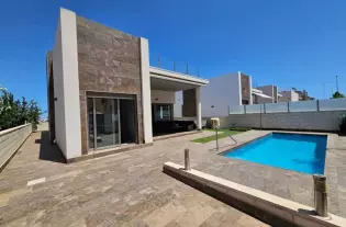 Отличная вилла в современном стиле в районе Вильямартин - CKY6615