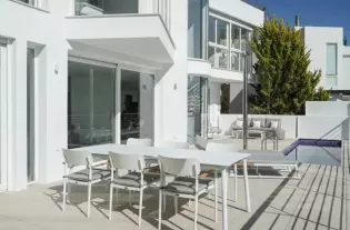 Просторная современная вилла с шикарным видом на море в Алтея - VF4691