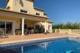 Просторный дом с бассейном на берегу моря в городе Кальпе - ISL4957