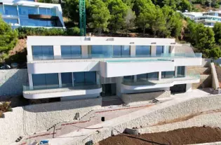 Роскошная вилла с потрясающими видами на море и горы в городе Алтея - MIG5846