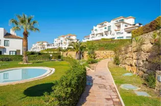 Роскошное угловое бунгало в престижном районе Сьерра-Кортина - SHS6394