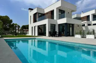 Шикарная новая вилла в городе Финестрат - ASU6766