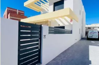 Шикарная новая вилла в Лос-Монтесинос - SOL2771