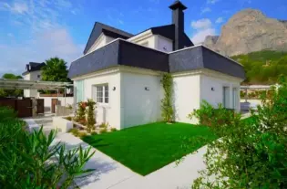 Шикарная вилла с видом на море и горы​ в городе Полоп - ETB5679