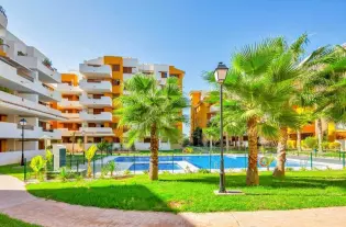 Шикарные апартаменты на втрой линии моря в районе Пунта Прима - BN5762