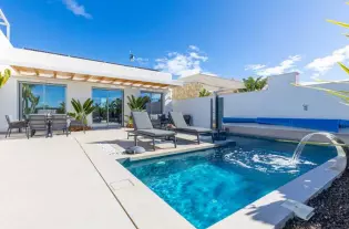 Современная вилла в средиземноморском стиле в Лос Монтесинос - BN6928