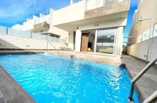 Современная вилла с 3 спальнями частным бассейном и потрясающими видами - SWDF1652