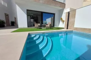 Современная вилла с 3 спальнями и частным бассейном недалеко от пляжа МарМенор - SWDF1934