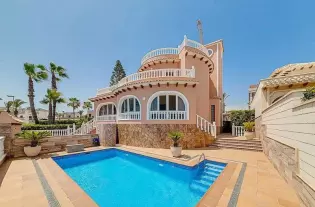 Уютная вилла возле моря с видом на море - ITR5472