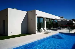 Вилла класса люкс в городе Campoamor​ у гольф полей - SDV5834