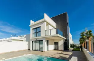 Вилла с лифтом и частным бассейном - AM2125